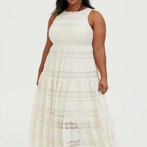 IVORY LACE TIERED MAXI DRESS